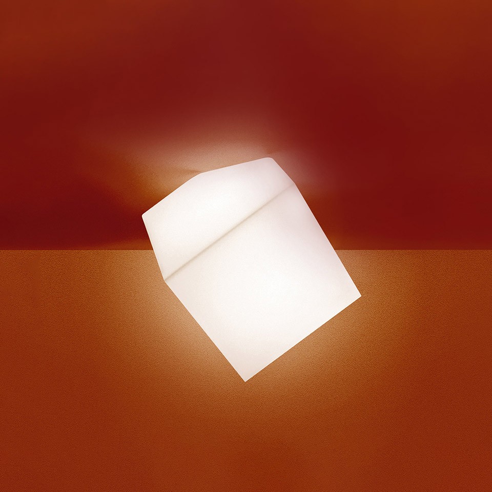 Настенно-потолочный светильник Edge 21 1292010A Artemide